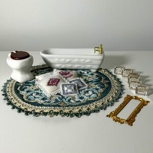 Miniature Porcelain Tub And Toilet + Rug + 12 Pieces Accessories (OA2)